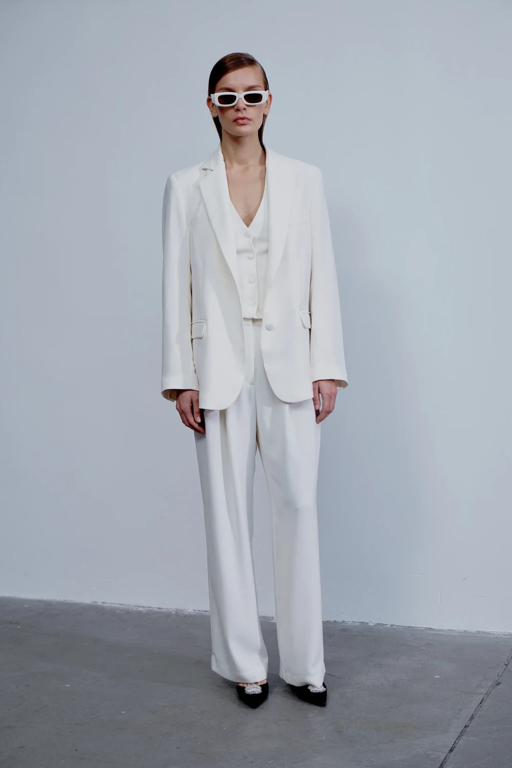 Nazlı Ceren-Boxy Oversize Blazer Blanche-Ceket-1-Milagron.com