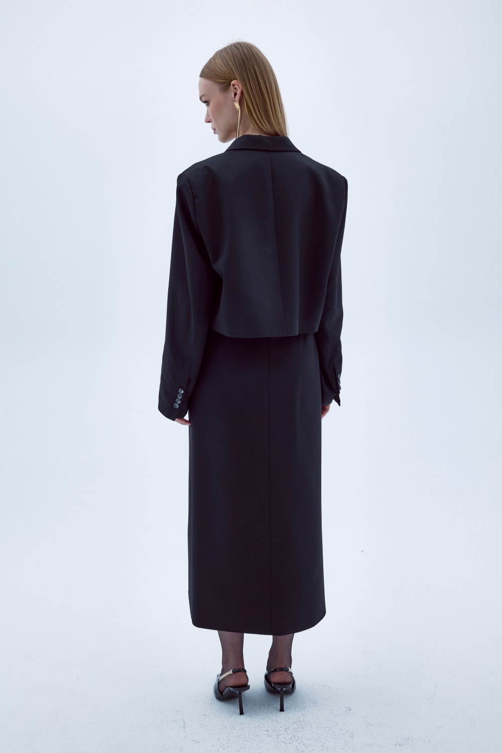 Nazlı Ceren-Boxy Siyah Kısa Ceket-Ceket-8-Milagron.com