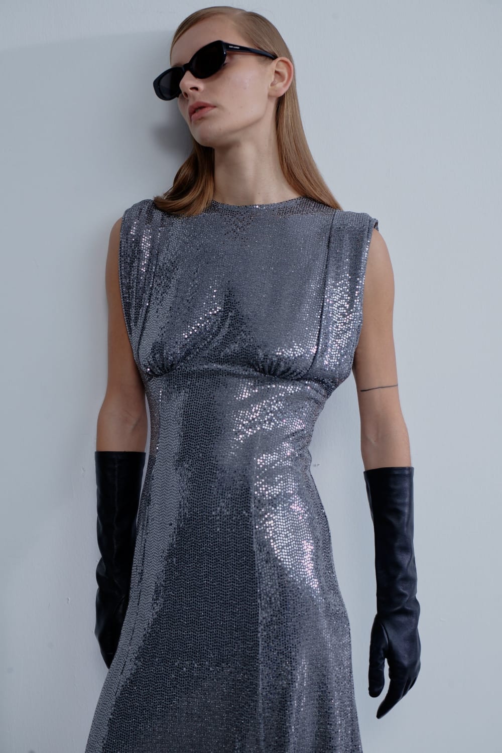 Nazlı Ceren-Lycee Payetli Midi Elbise-Elbise-2-Milagron.com