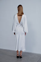 Nazlı Ceren-Mila V Yaka Saten Elbise Ecru-Elbise-4-Milagron.com