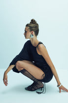 Nazlı Ceren-Rocha Asimetrik Saten Mini Elbise Black-Elbise-8-Milagron.com