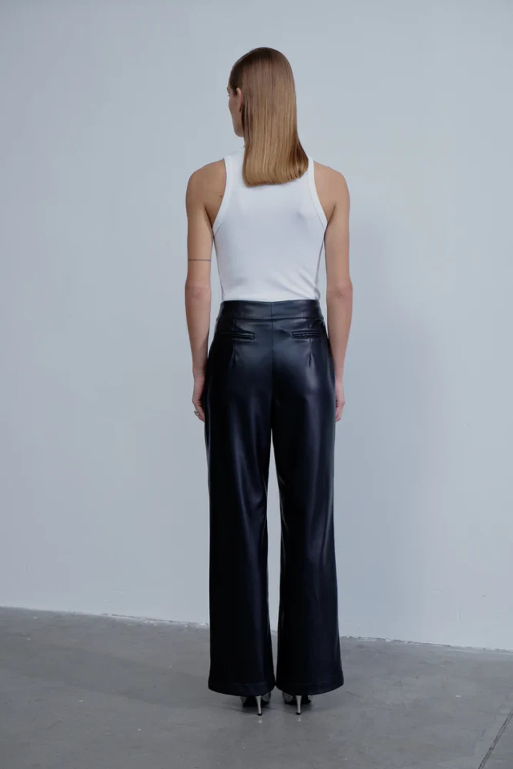 Nazlı Ceren-Tina Vegan Deri Pantolon Noire-Deri Pantolon-2-Milagron.com