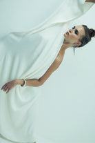 Nazlı Ceren-Venus Tek Omuz Uzun Elbise Beyaz-Elbise-4-Milagron.com