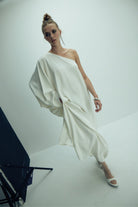 Nazlı Ceren-Venus Tek Omuz Uzun Elbise Beyaz-Elbise-5-Milagron.com