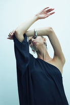 Nazlı Ceren-Venüs Tek Omuz Uzun Elbise Siyah-Elbise-4-Milagron.com