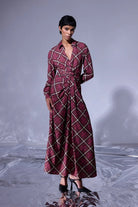 Nilgün Mirza-Ekose Desenli Önden Düğüm Tasarımlı Gömlek-Gömlek-1-Milagron.com