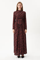 Nilgün Mirza-Ekose Desenli Önünde El İşlemesi Nakış Olan Uzun Elbise-Elbise-2-Milagron.com