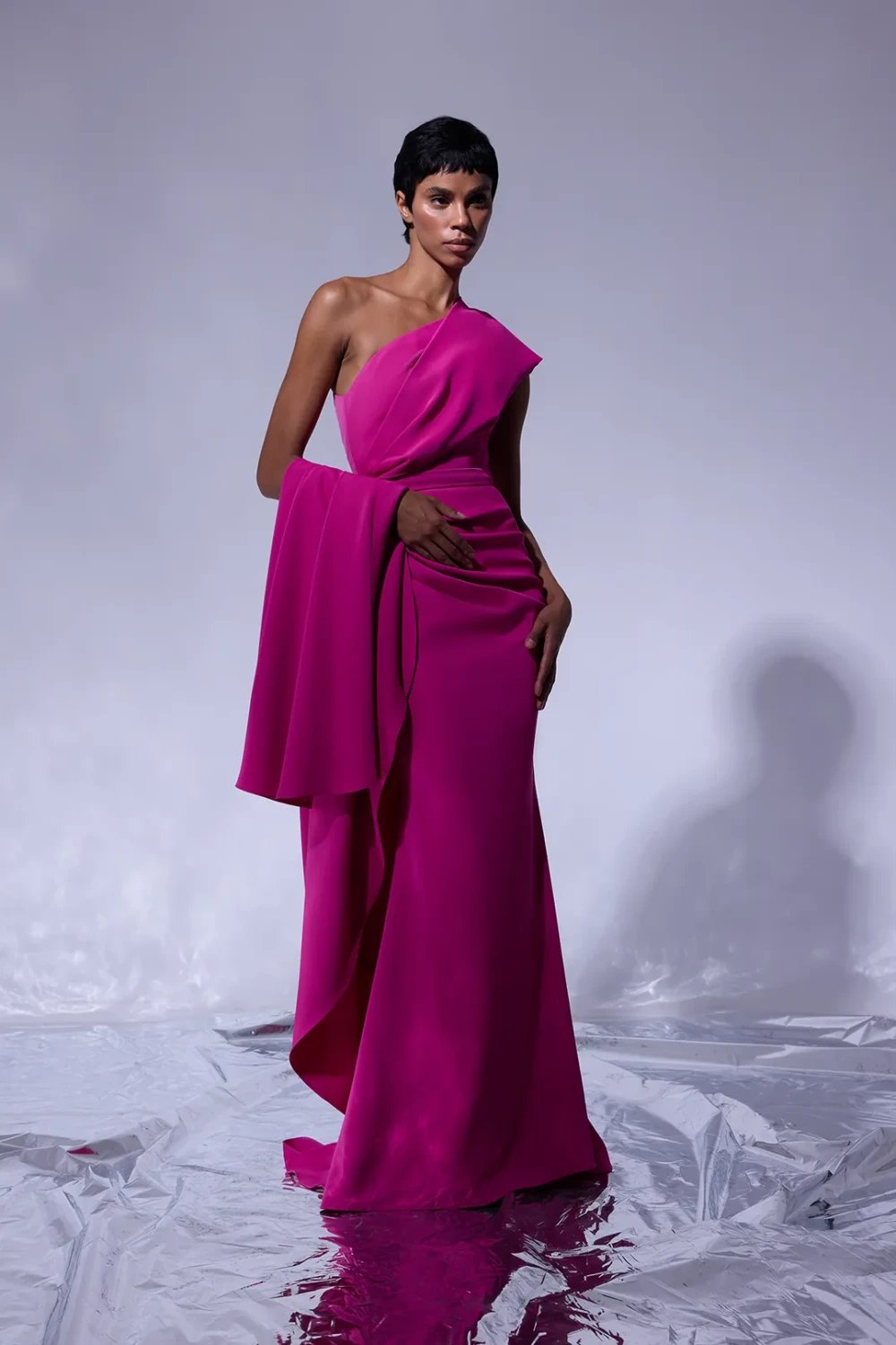 Nilgün Mirza-Fedora Tek Omuzlu Drape Detaylı Takıp Çıkarılabilen Extra Eteği İle İki Şekilde Kullanılabilen Uzun Davet Elbisesi-Elbise-4-Milagron.com