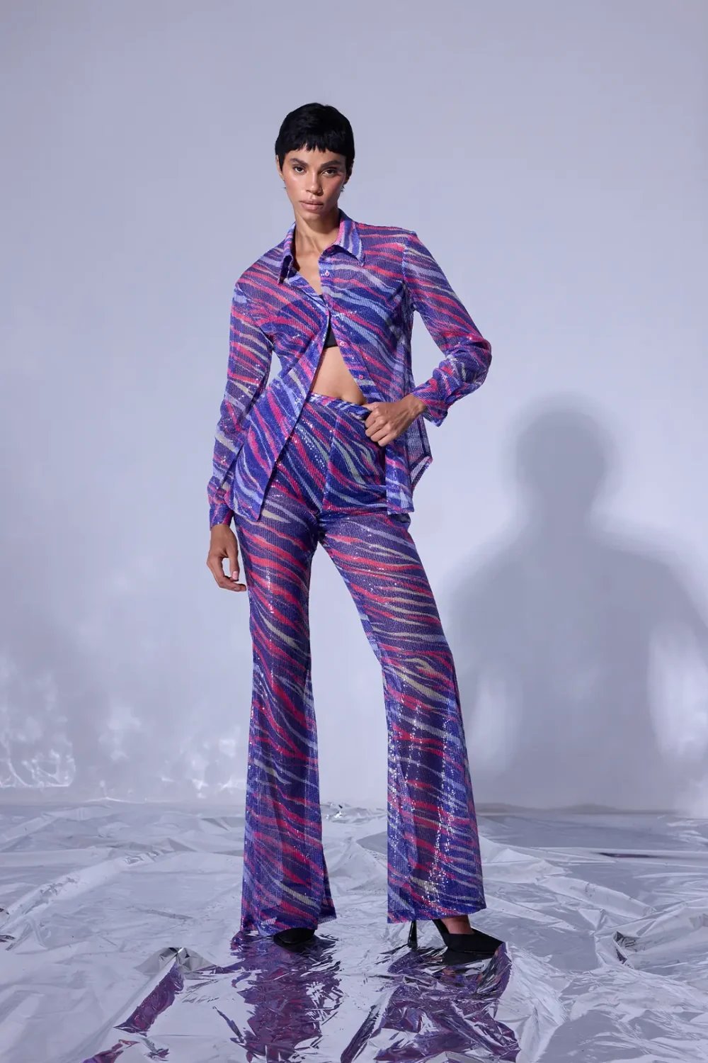 Nilgün Mirza-İspanyol Paça70'ler Esintili Zebra Desenli Payetli Kumaş Pantolon-Pantolon-1-Milagron.com