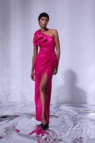 Nilgün Mirza-Rhea Bele Oturan Drape Detaylı Yırtmaçlı Büyük Fiyonklu Tafta Abiye Elbise-Elbise-1-Milagron.com