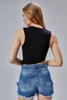 Nineteen Brand-Asimetrik Kesim Crop Top-Crop Top-4-Milagron.com