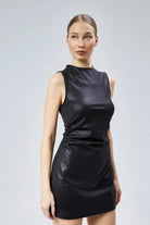 Nineteen Brand-Deri Görünümlü Kolsuz Büzgü Detaylı Mini Elbise-Elbise-2-Milagron.com