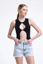 Nineteen Brand-Göğüs Ve Göbek Dekolteli Kolsuz Bluz-Bluz-1-Milagron.com