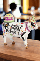 Happy Birthday To Moo! ( Medium ) - Cow Parade El Yapımı Dekoratif İnek Figürü - 2