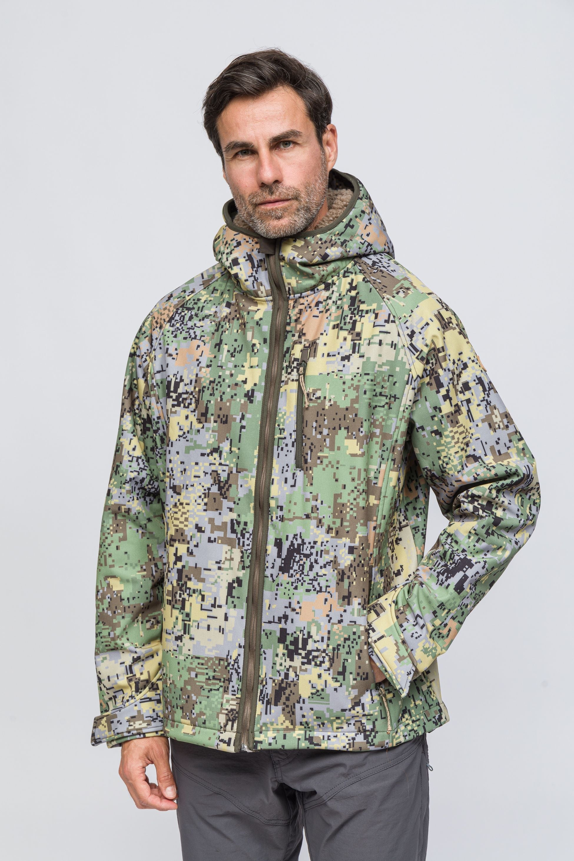Softshell Rüzgar Ve Suya Dayanıklı Mont - Camo Yeşil