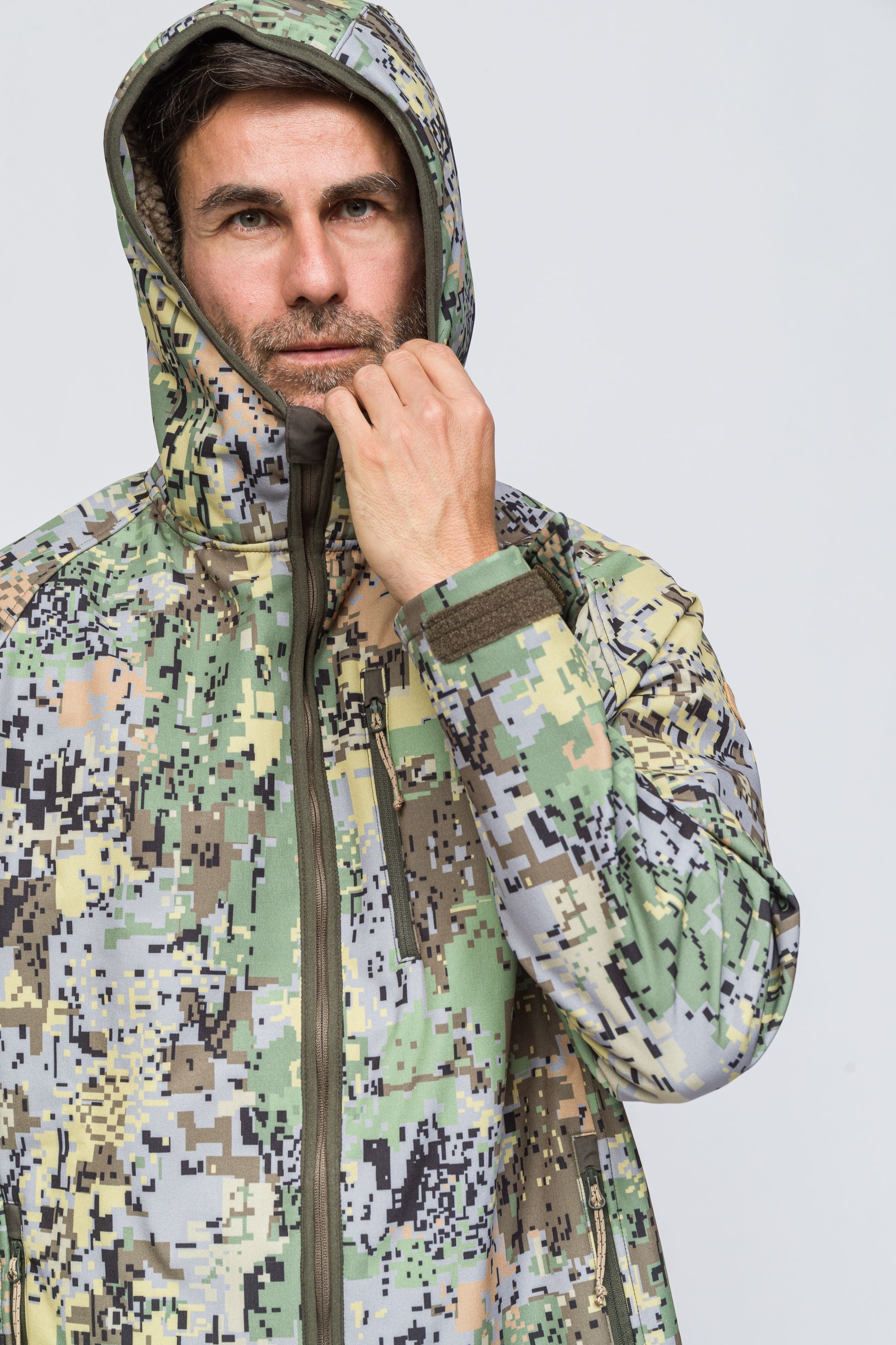 Softshell Rüzgar Ve Suya Dayanıklı Mont - Camo Yeşil