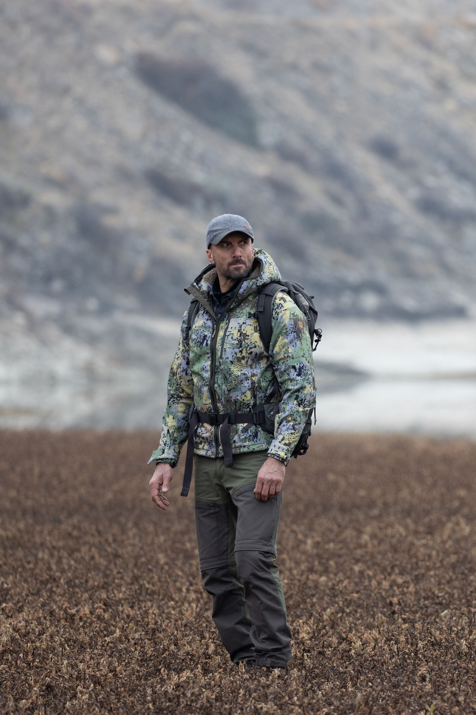 Softshell Rüzgar Ve Suya Dayanıklı Mont - Camo Yeşil
