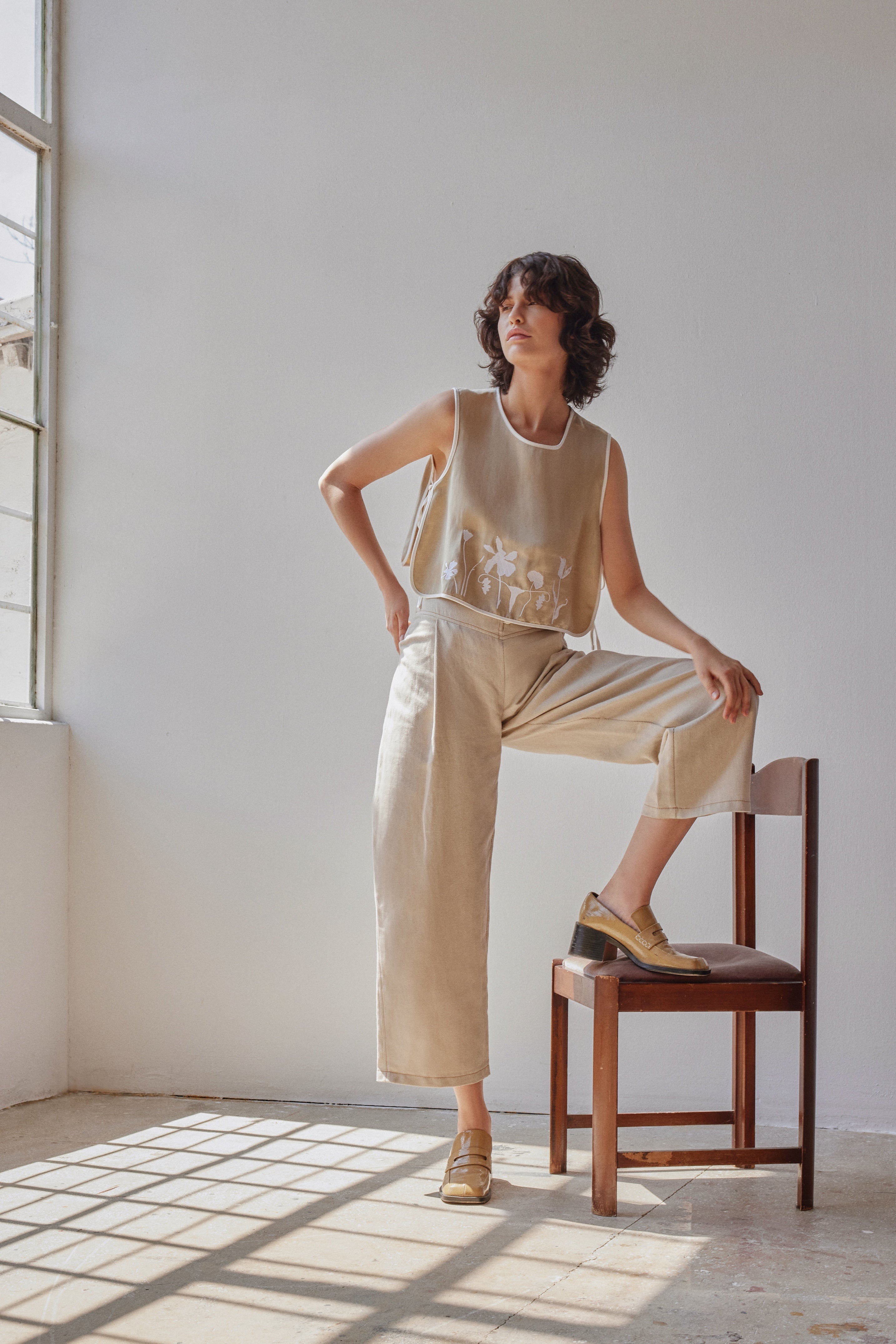 Oh Seven Days-Maya Vest Top Beige-3-Milagron.com