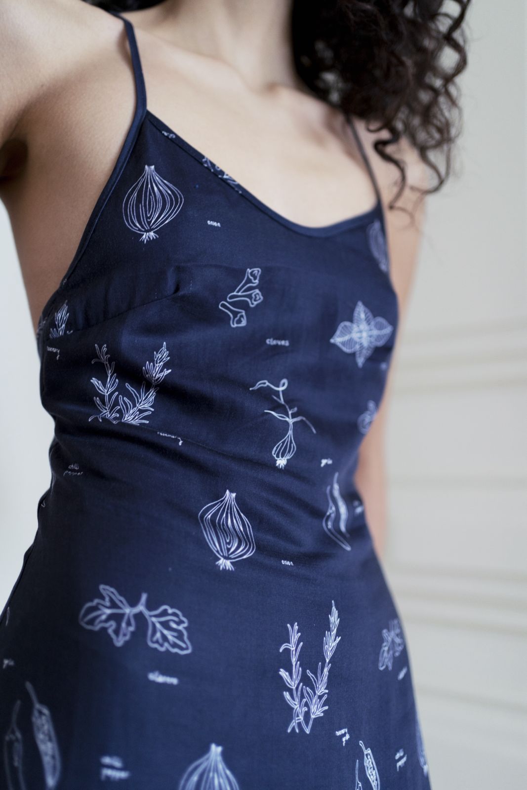 Oh Seven Days-Phoebe Dress Navy Veggie Print-3-Milagron.com