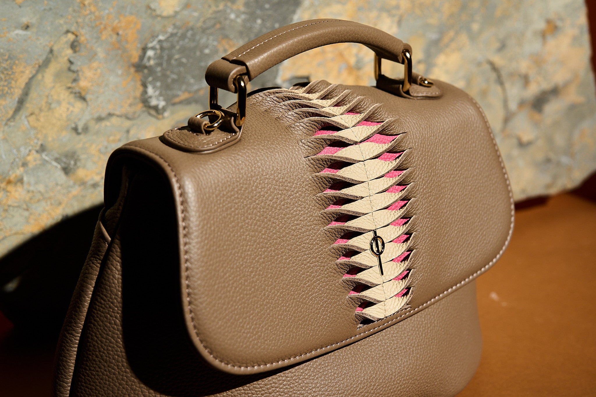 Otrera-SORUNLU - Rita Hera Rock-Omuz Çantası-3-Milagron.com