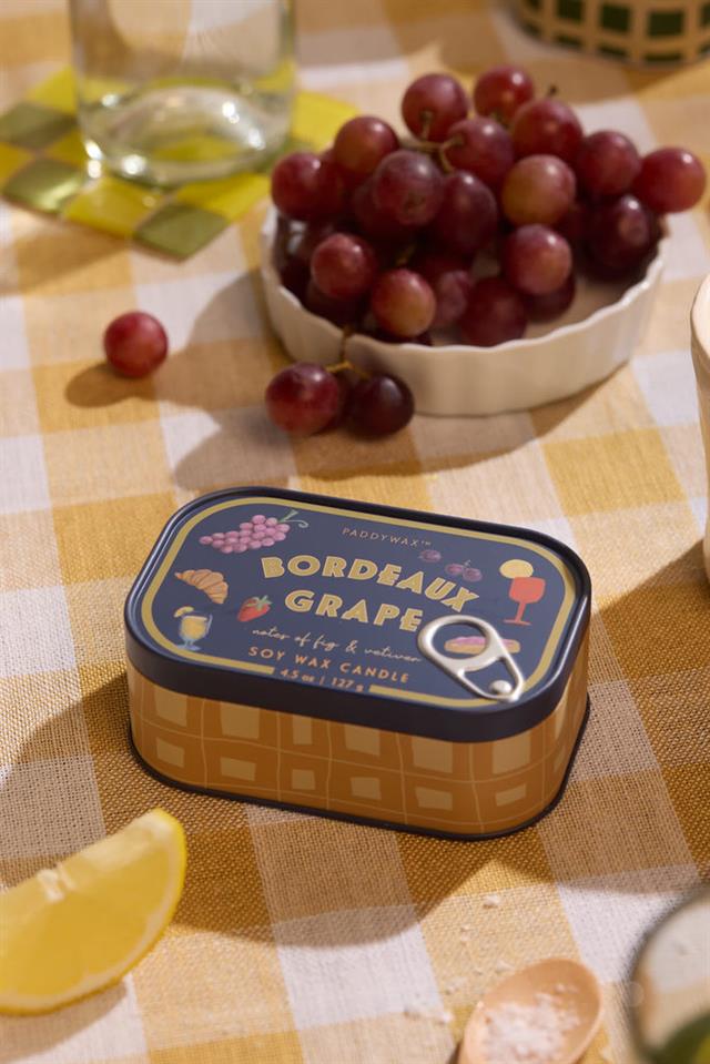 Paddywax-Bistro Grapes Printed Tin Candle Bordeaux Grape 127 Gr Mum-Mum-2-Milagron.com