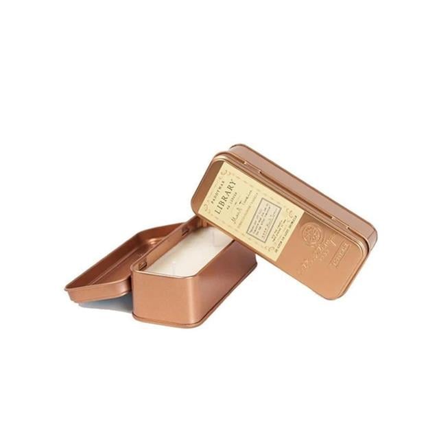 Paddywax-Library Candle Two Wick Travel Tin Teneke Mum Mark Twain-Mum-1-Milagron.com