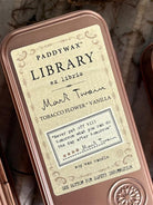 Paddywax-Library Candle Two Wick Travel Tin Teneke Mum Mark Twain-Mum-2-Milagron.com