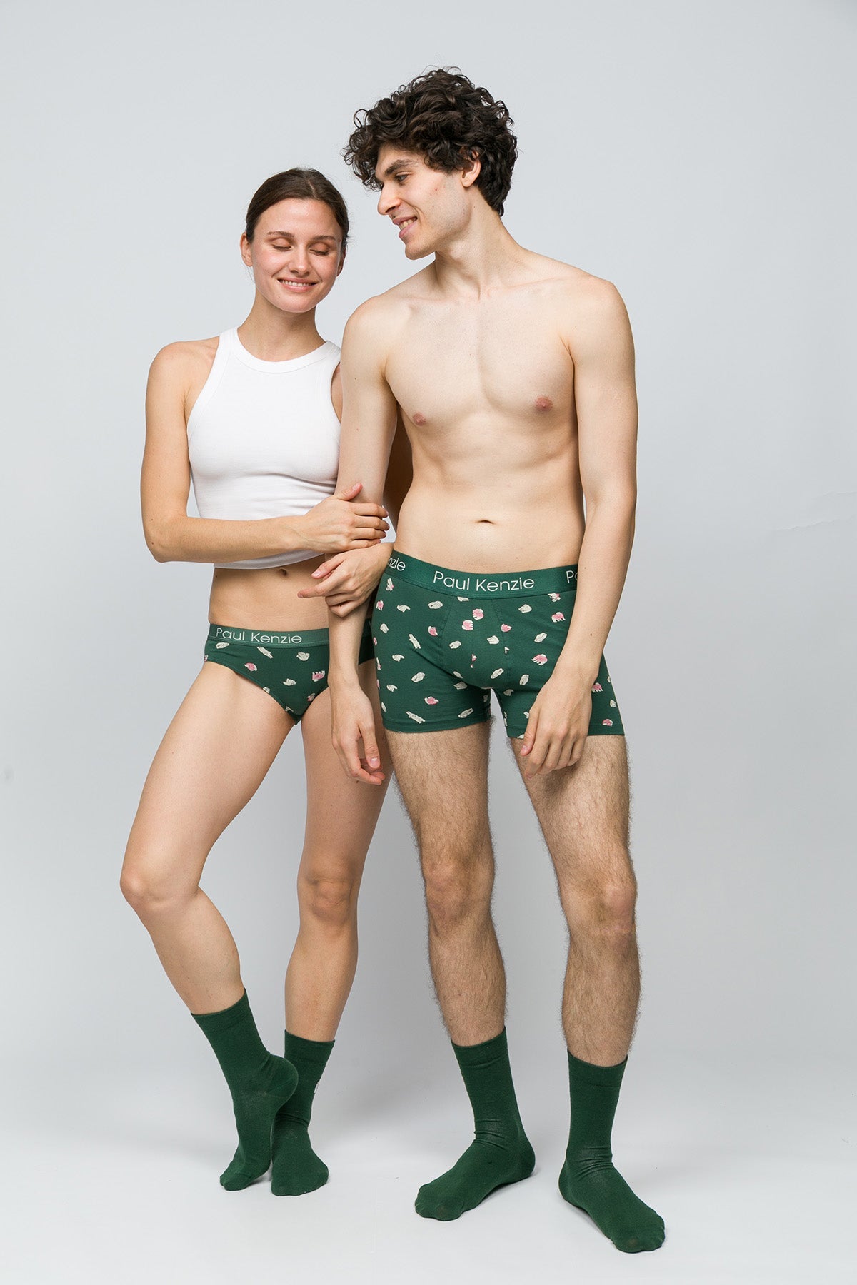 Paul Kenzie-Beary Christmas Couple-1-Milagron.com