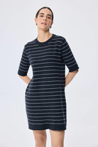 Peraluna-Faye Çizgi Detaylı Mini Yazlık Triko Elbise Si̇yah / Beyaz Çi̇zgi̇li̇-Elbise-2-Milagron.com