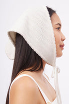 Peraluna-Iris Scarfe Balık Sırtı Örgü Detaylı Bağcıklı Kadın Triko Eşarp Ekru-Eşarp-4-Milagron.com