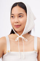 Peraluna-Iris Scarfe Balık Sırtı Örgü Detaylı Bağcıklı Kadın Triko Eşarp Ekru-Eşarp-5-Milagron.com