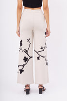 Peraluna-Lady Sakura Trouser Sakura Desen Yüksek Bel Rahat Kesim Beli Lastikli Kadın Triko Pantolon Bej-Pantolon-8-Milagron.com