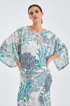 Peraluna-Nila Desenli Bol Kesim Yazlık Mat Dokulu Kadın Bluz Yeşil/Ekru-T-Shirts-1-Milagron.com