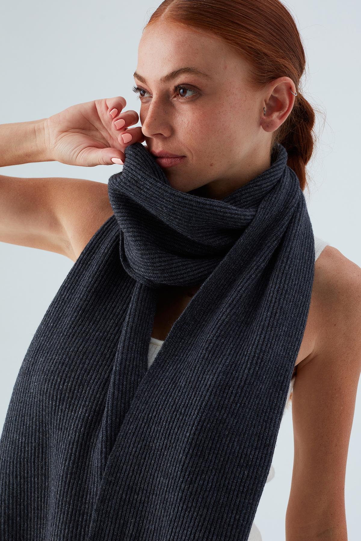 Peraluna Nomi Scarf Selanik Örgü Kaşmir Karışımlı Yumuşak Kadın Triko Atkı - Antrasit