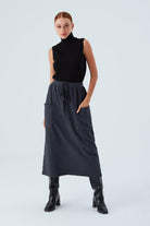 Peraluna-Nora Ski̇rt Rahat Kesim Beli Lastikli Bilek Hizası Cepli Kadın Triko Etek -Etek-9-Milagron.com