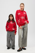 Peraluna-Snowflake Kartanesi Desenli Unisex Yılbaşı Kazağı Kırmızı-Kazak-6-Milagron.com