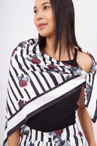 Peraluna-Stripe Garden Scarfe çizgili Güllü Baskılı Saten Kadın Eşarp-Eşarp-2-Milagron.com