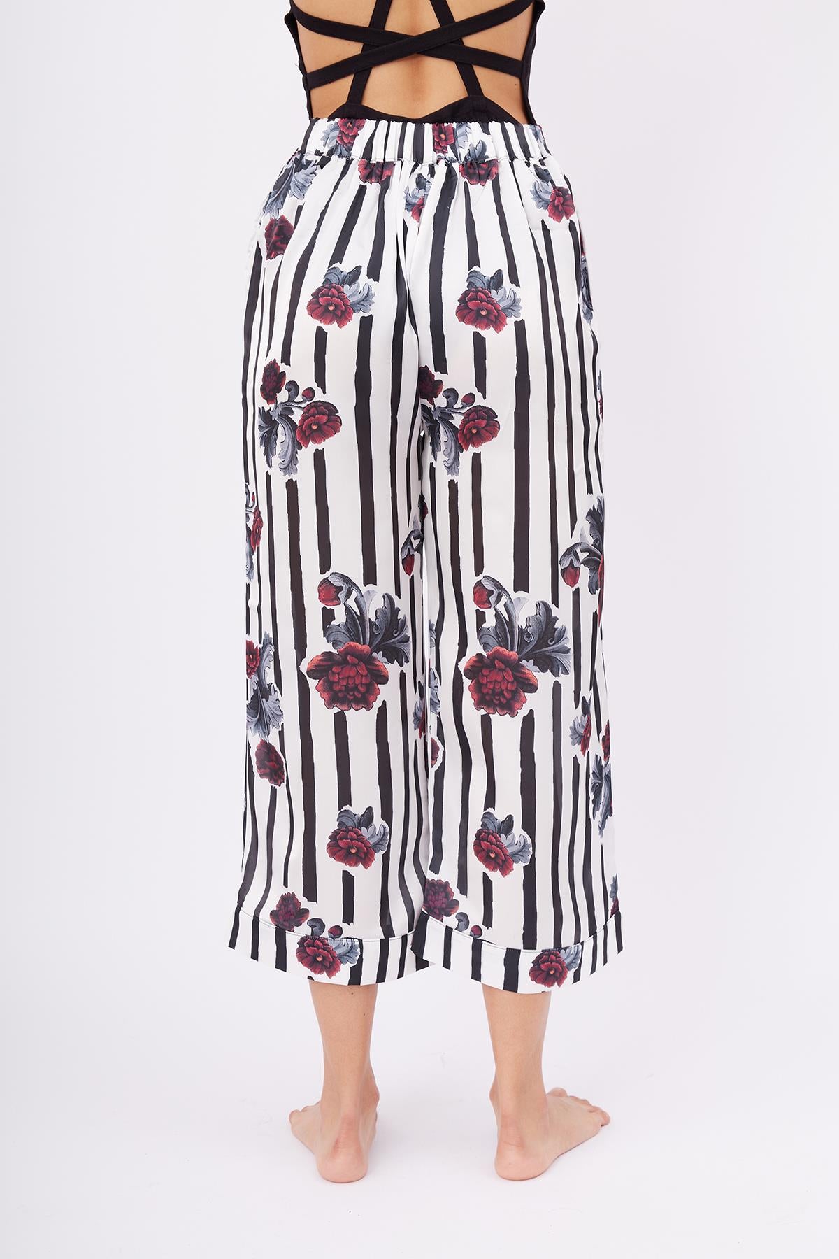 Peraluna-Stripe Garden Trouser Çizgili Güllü Baskılı Saten Kadın Pantolon-Pantolon-8-Milagron.com