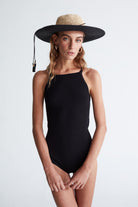 Peraluna-Styleboom X Greta Body Halter Yaka Arkası Çapraz Alttan Çıtçıtlı Kadın Triko Body -Body-10-Milagron.com