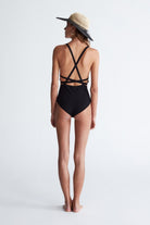 Peraluna-Styleboom X Greta Body Halter Yaka Arkası Çapraz Alttan Çıtçıtlı Kadın Triko Body -Body-15-Milagron.com