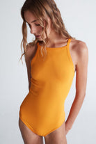 Peraluna-Styleboom X Greta Body Halter Yaka Arkası Çapraz Alttan Çıtçıtlı Kadın Triko Body -Body-18-Milagron.com