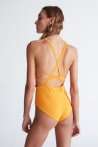 Peraluna-Styleboom X Greta Body Halter Yaka Arkası Çapraz Alttan Çıtçıtlı Kadın Triko Body -Body-23-Milagron.com