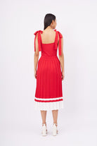 Peraluna-Styleboom X Kelly Dress Askılı Bağlama Detaylı Rahat Kesim Midi Boy Yazlık Kadın Triko Elbise Kırmızı-Elbise-7-Milagron.com