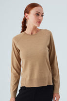 Peraluna Vanessa Pullover Merino Yünlü Yanları Yırtmaçlı Ince Kadın Triko Kazak - Camel Melanj