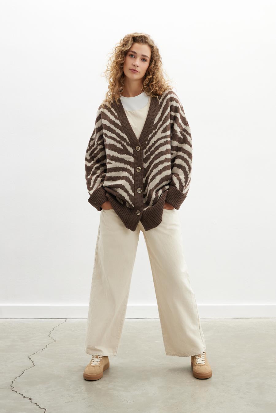 Peraluna Zebra Cardigan V Yaka Zebra Desen Organik Pamuk-Yün Karışım Geniş Kesim Kadın Triko Hırka - Kahve