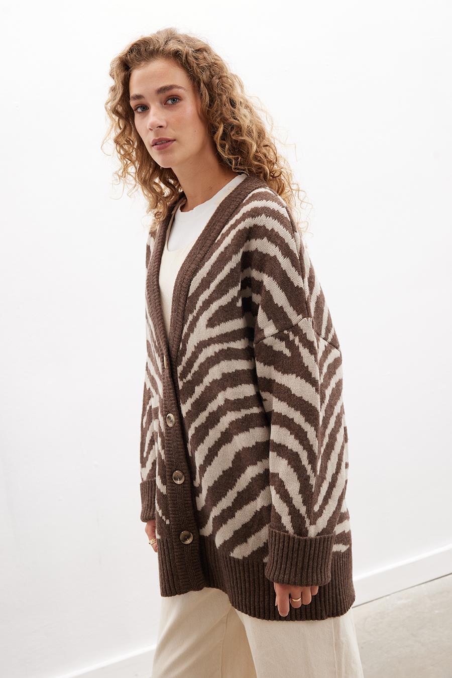 Peraluna Zebra Cardigan V Yaka Zebra Desen Organik Pamuk-Yün Karışım Geniş Kesim Kadın Triko Hırka - Kahve