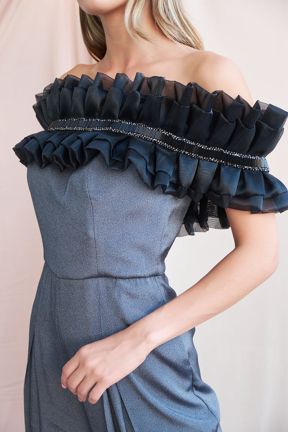 Petra Petrova-Gri Fırfırlı Tulum İvy-Tulum-4-Milagron.com