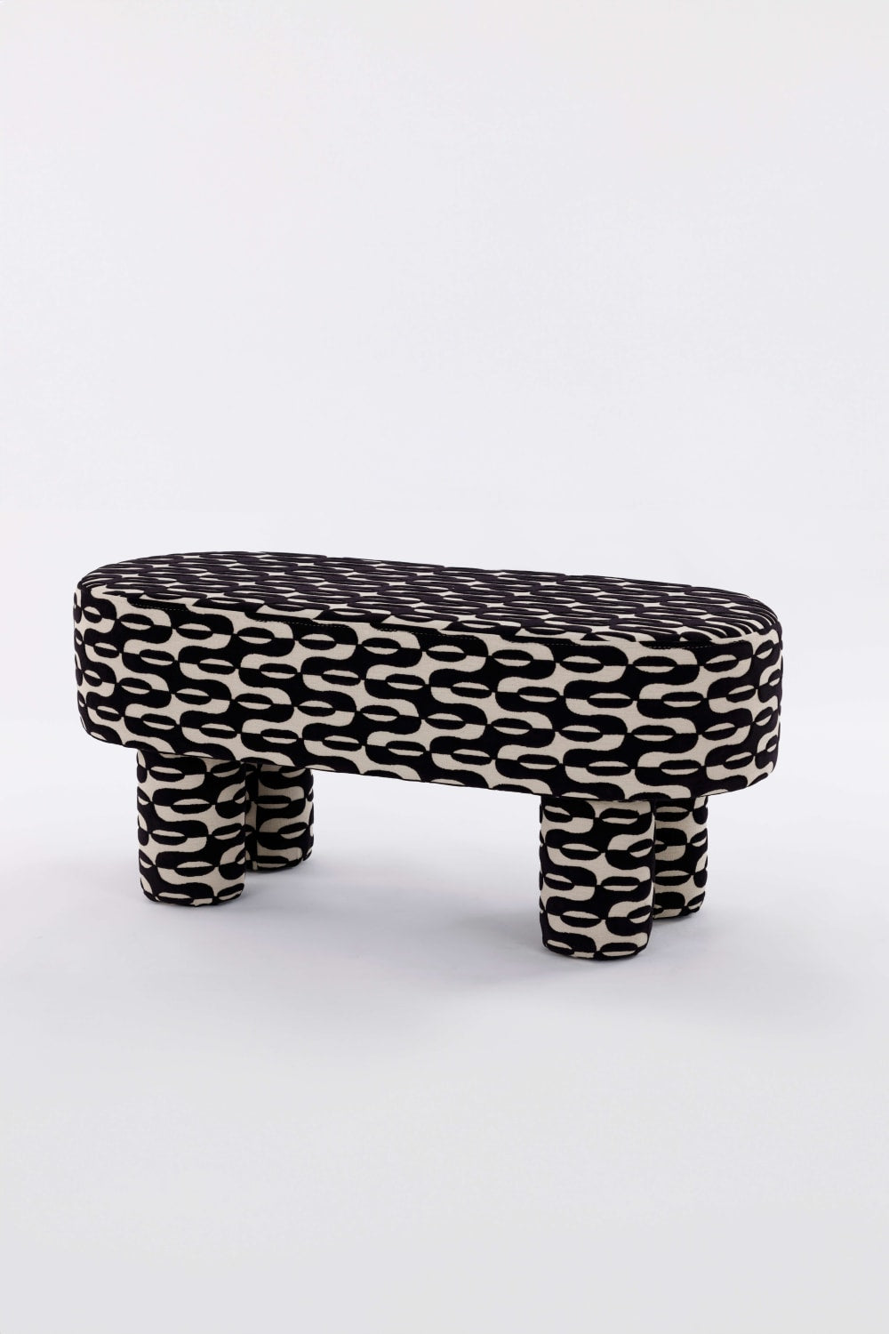 Posto Studio-Noir Blanc Bank-Puf-1-Milagron.com