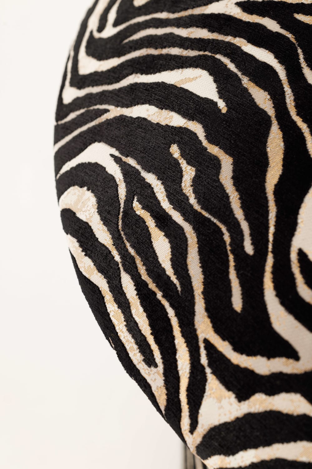 Posto Studio-Zebra Chic Puf-Puf-4-Milagron.com