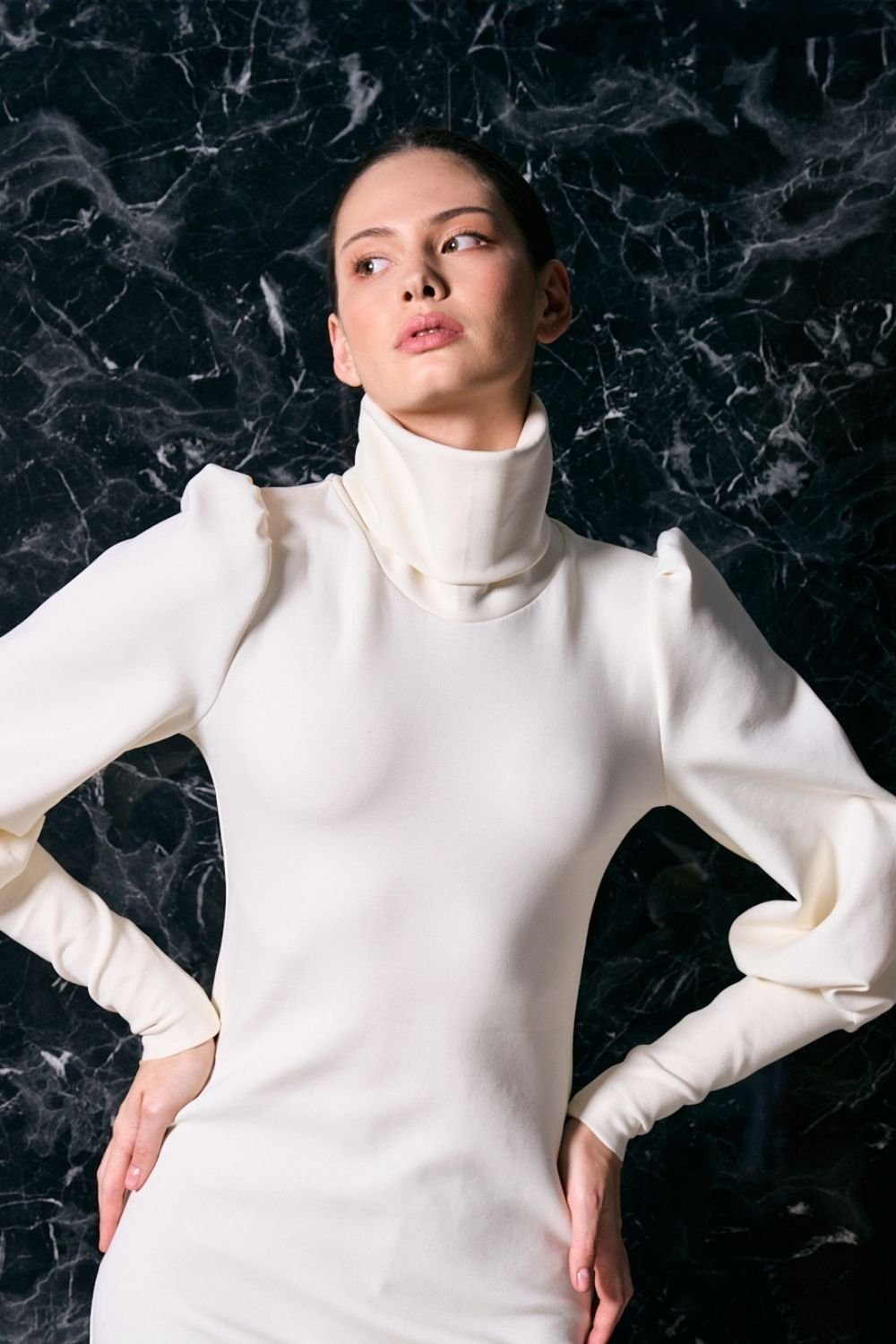 Rafael Fernè-Eliana Elbise-Elbise-1-Milagron.com